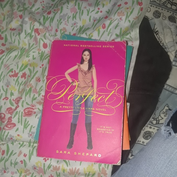 1-6 pretty little liars - Picture 3 of 8